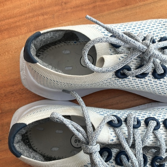 Allbirds Women’s Running Shoes Blue and Linen Color size 9 or EU39 - Picture 5 of 8